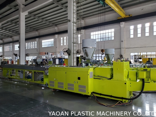 1632mm 4 κοιλοτήτων PVC ηλεκτρική μηχανή εξώθησης σωλήνων αγωγών πλαστική, γραμμή παραγωγής σωλήνων PVC